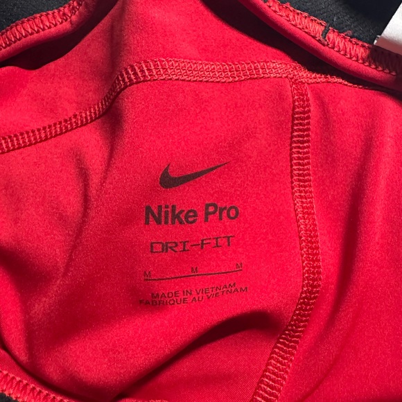 Red Nike pros - Picture 3 of 3